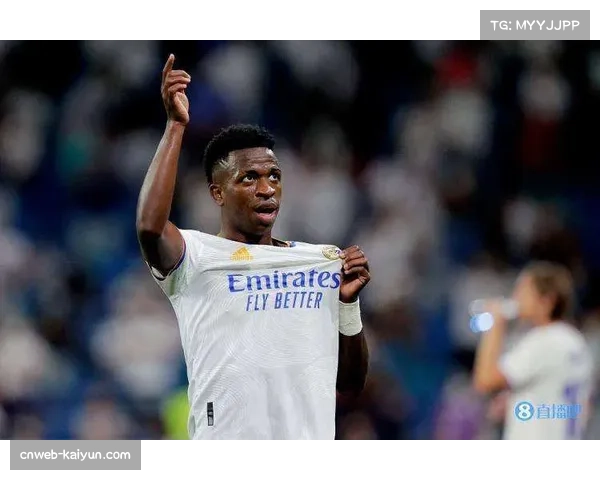 皇马边路进攻策略研究 维尼修斯姆巴佩配合效率