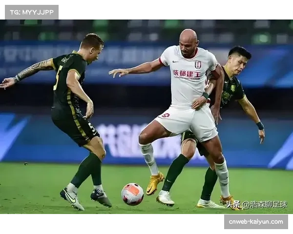 北京国安高位逼抢战术初见成效 但体能短板60分钟后显现 北京国安高位逼抢战术初见成效 但体能短板60分钟后显现